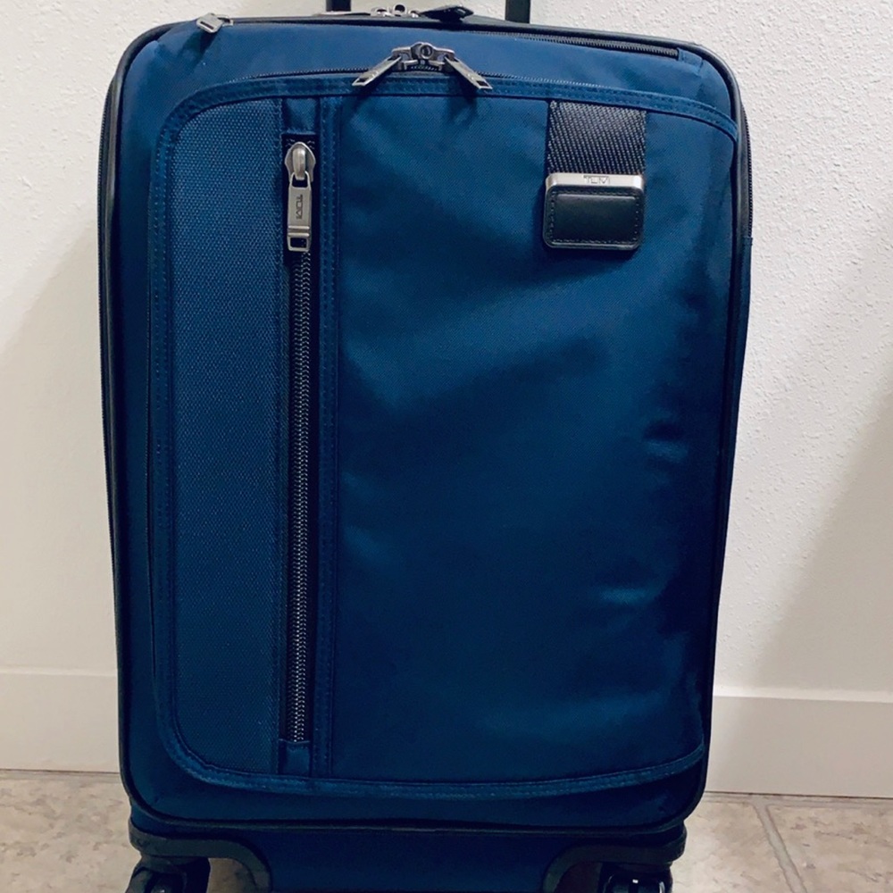 4 wheeled expandable, front loading carry-on
